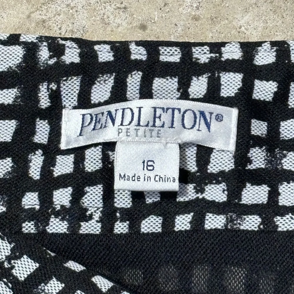 Pendleton Petite Black and White Checkered Skirt Women’s Size 16 Side Zipper